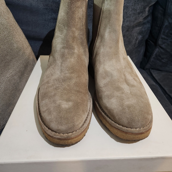 Vince Cressler Chelsea Crepe Boot